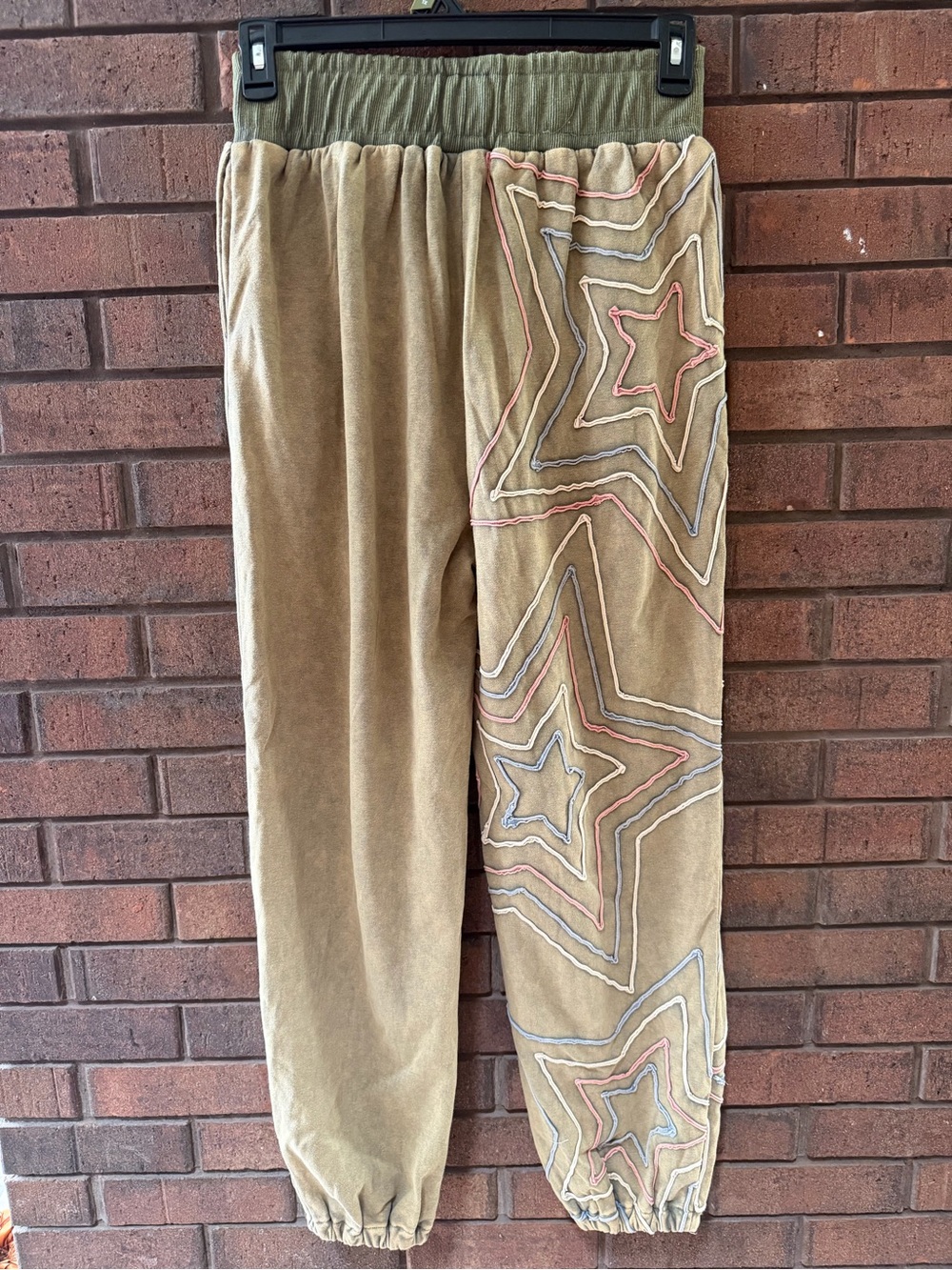 Oli & Hali medium Joggers sweatpants Star Stitching Olive Green mineral wash